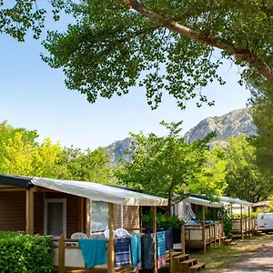 https://le-saint-clair.fr-provencehotel.com
