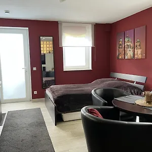 https://fewo-mit-garten-kamin-u-whirlpool.find-berlin-hotels.com
